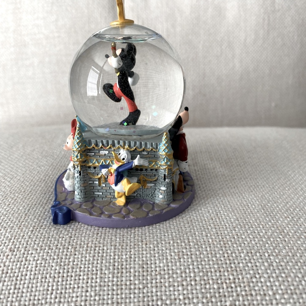 Disney Snow Globe @2005
